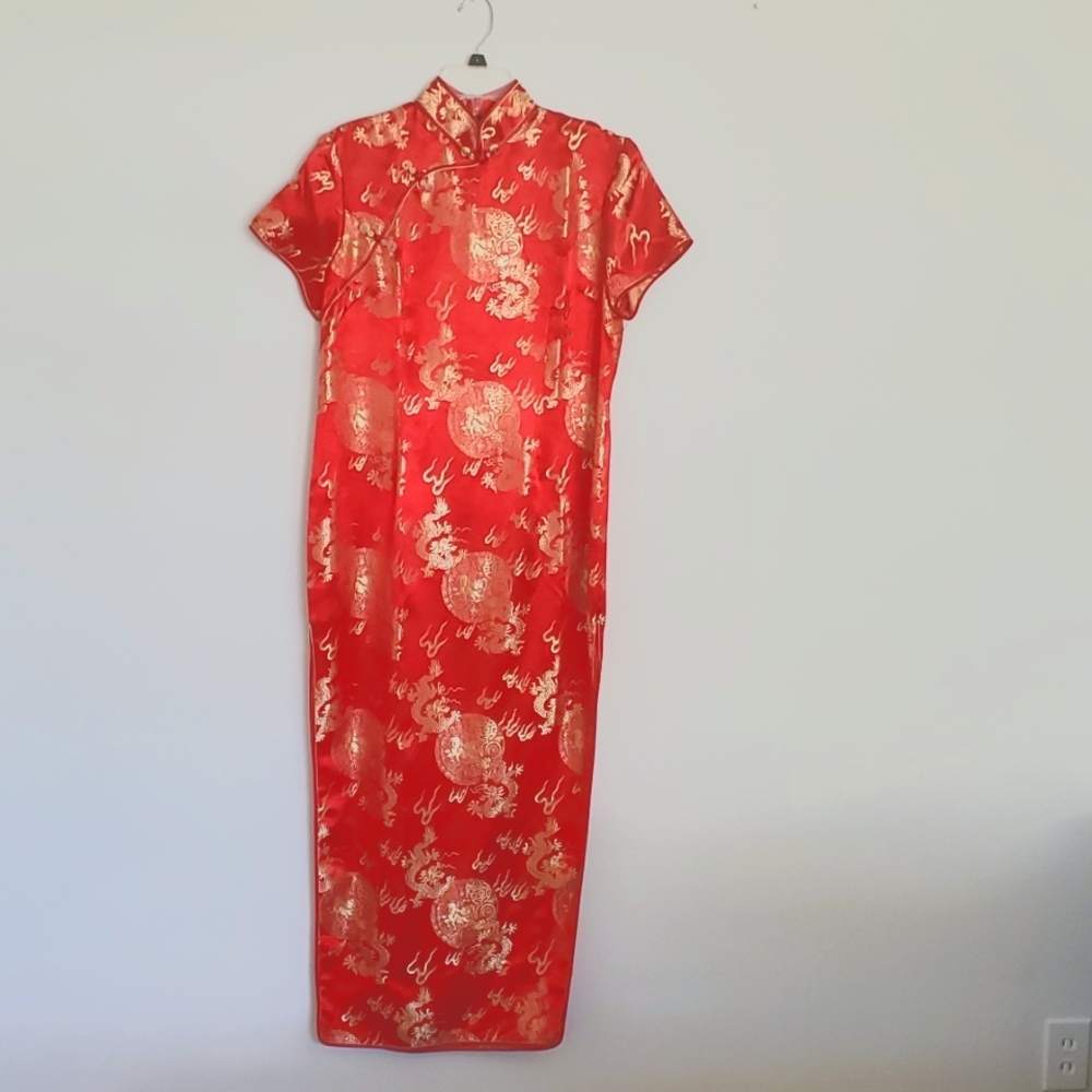Dress - Picture 1 of 7